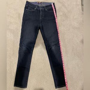 Paige skyline size 27 jeans